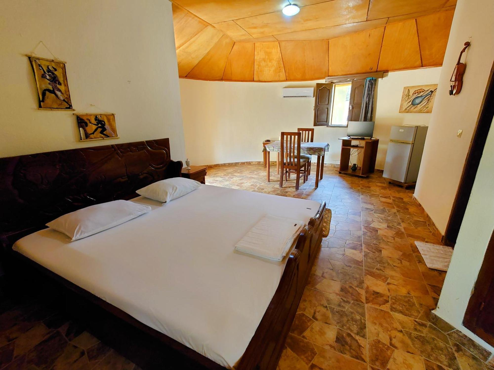 Rundbungalow Auf Lionsrest Гран-Басам Экстерьер фото